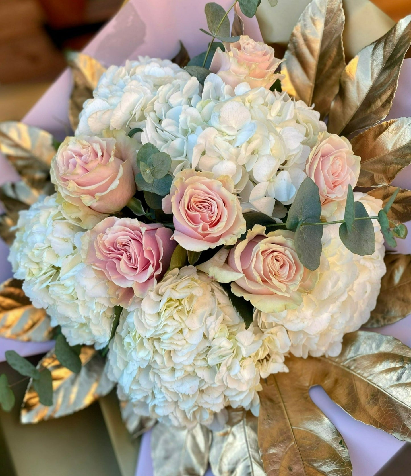 Fleur Bouquet - Roses & Hydrangeas