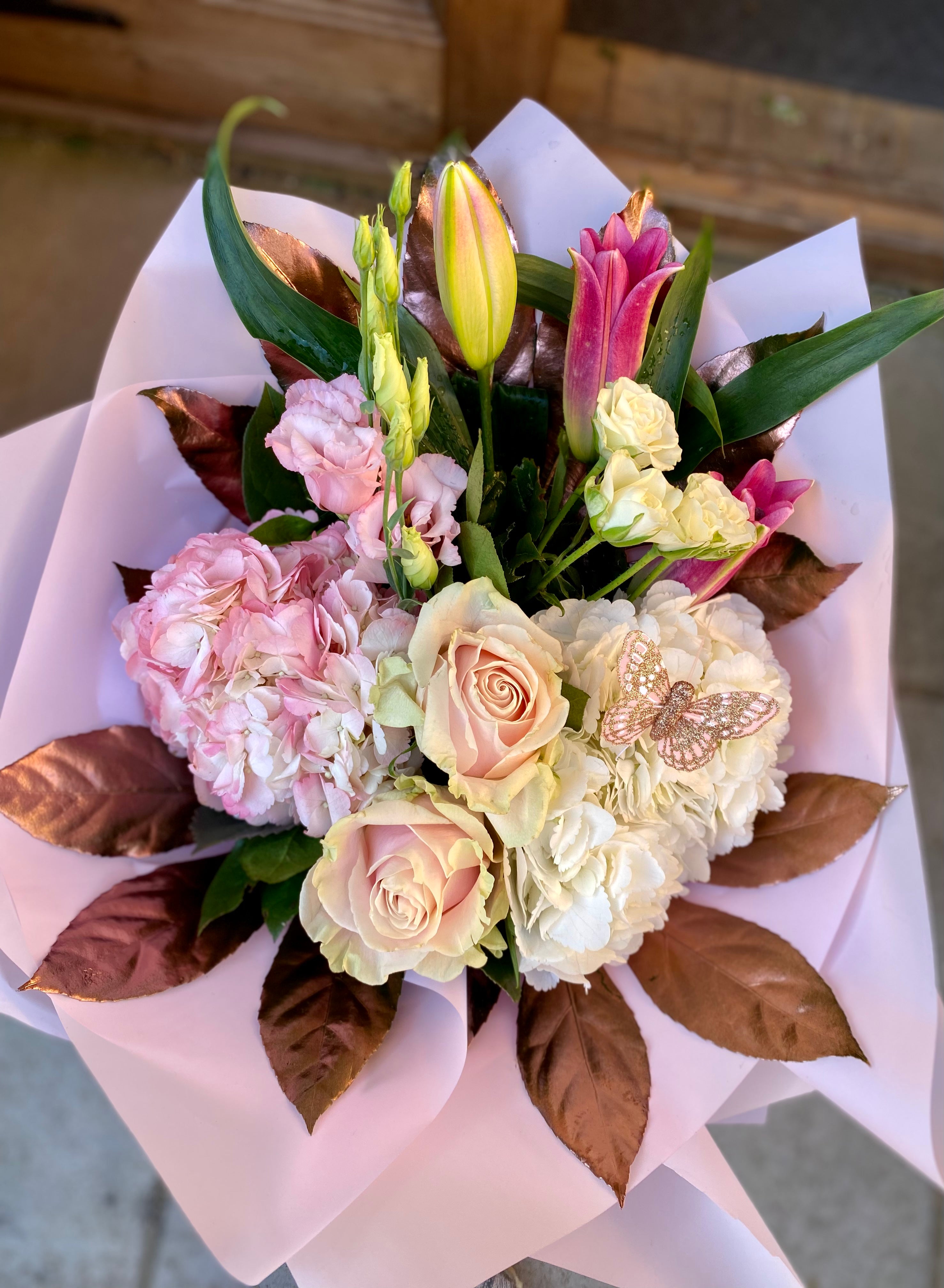 Signature Bouquet – Flower Days Florists
